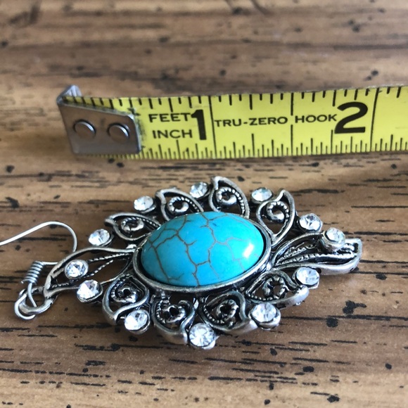 STATEMENT Vintage Earrings & Pendant Set - Picture 5 of 6